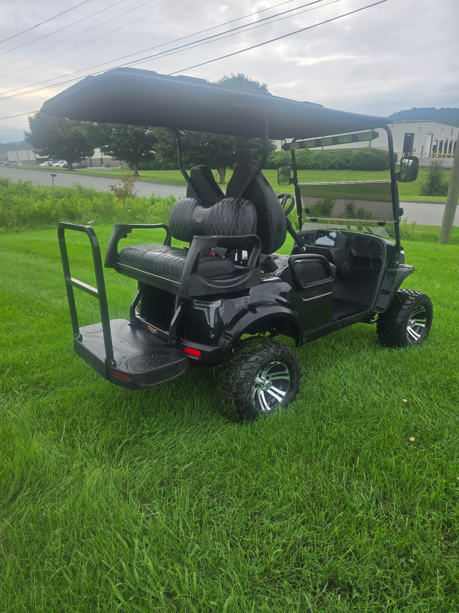 2026 Whisper W5 - GOLFCARTS.COM