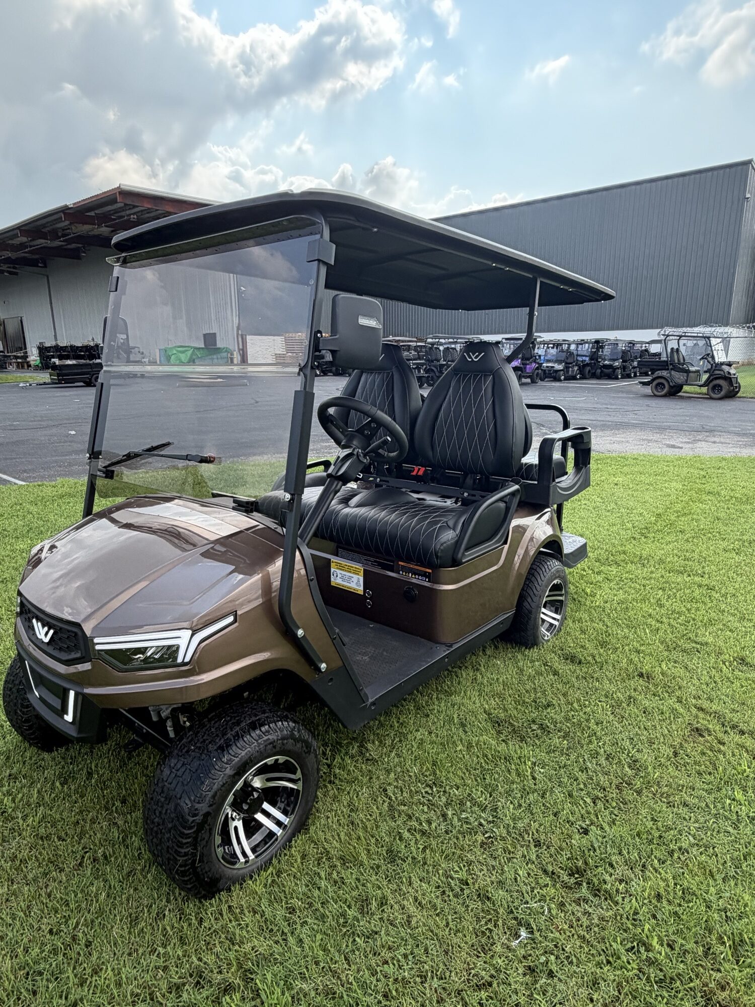 2026 Whisper W5 - GOLFCARTS.COM
